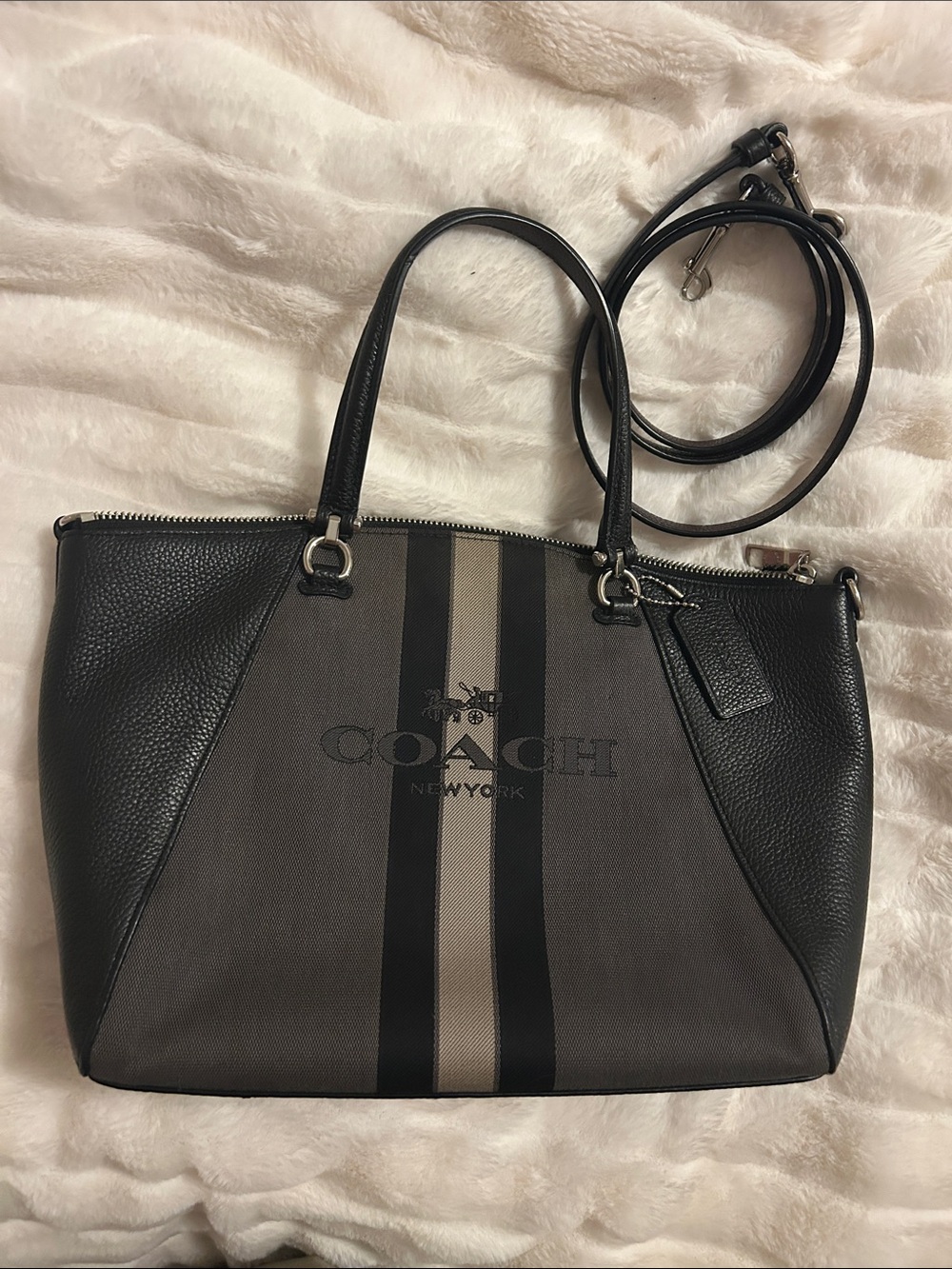 Authentic Coach Horse And Carriage Jacquard Prairie 69646 Satchel